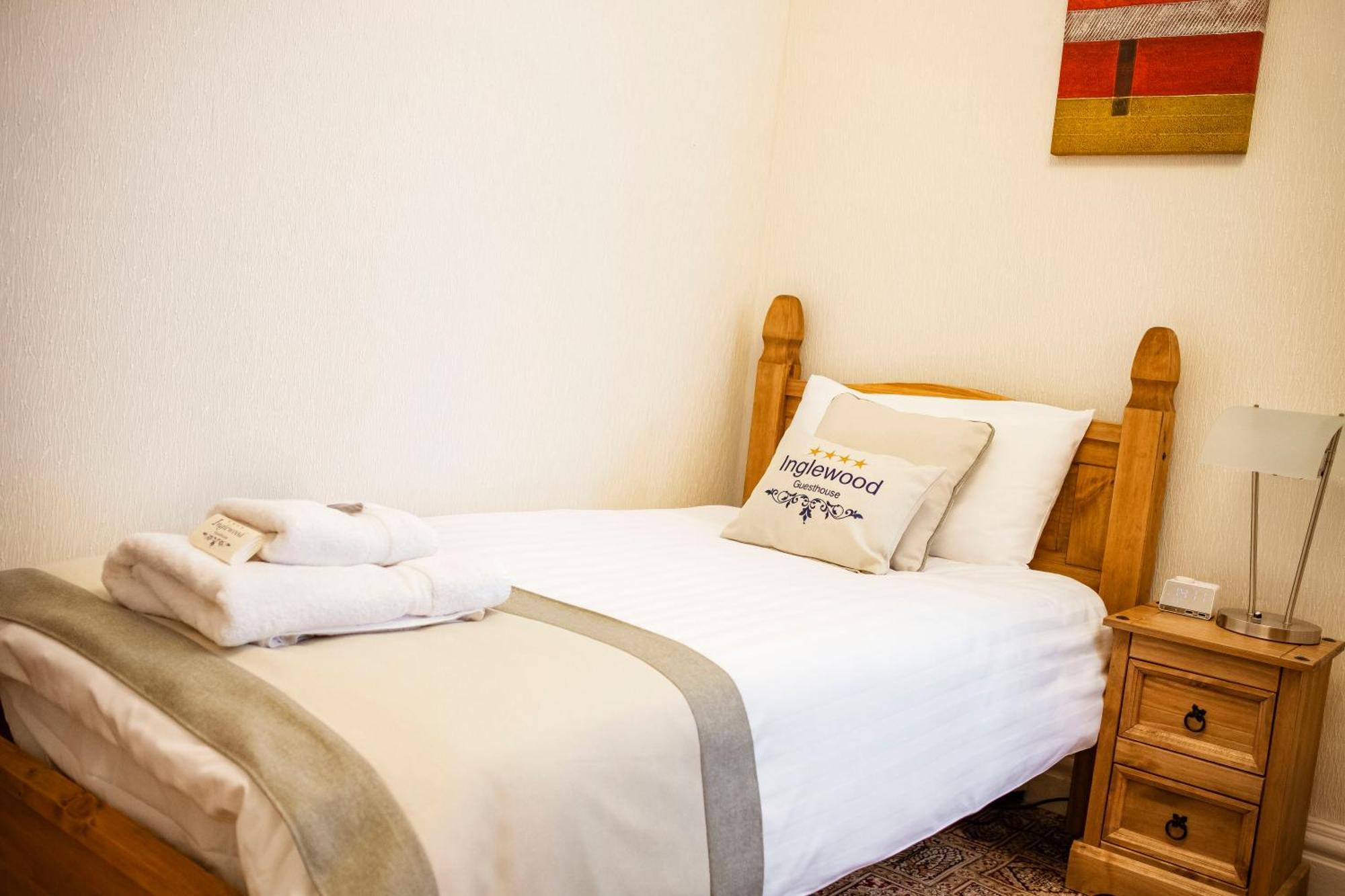 Inglewood - Opul Express Hotel Douglas Quarto foto