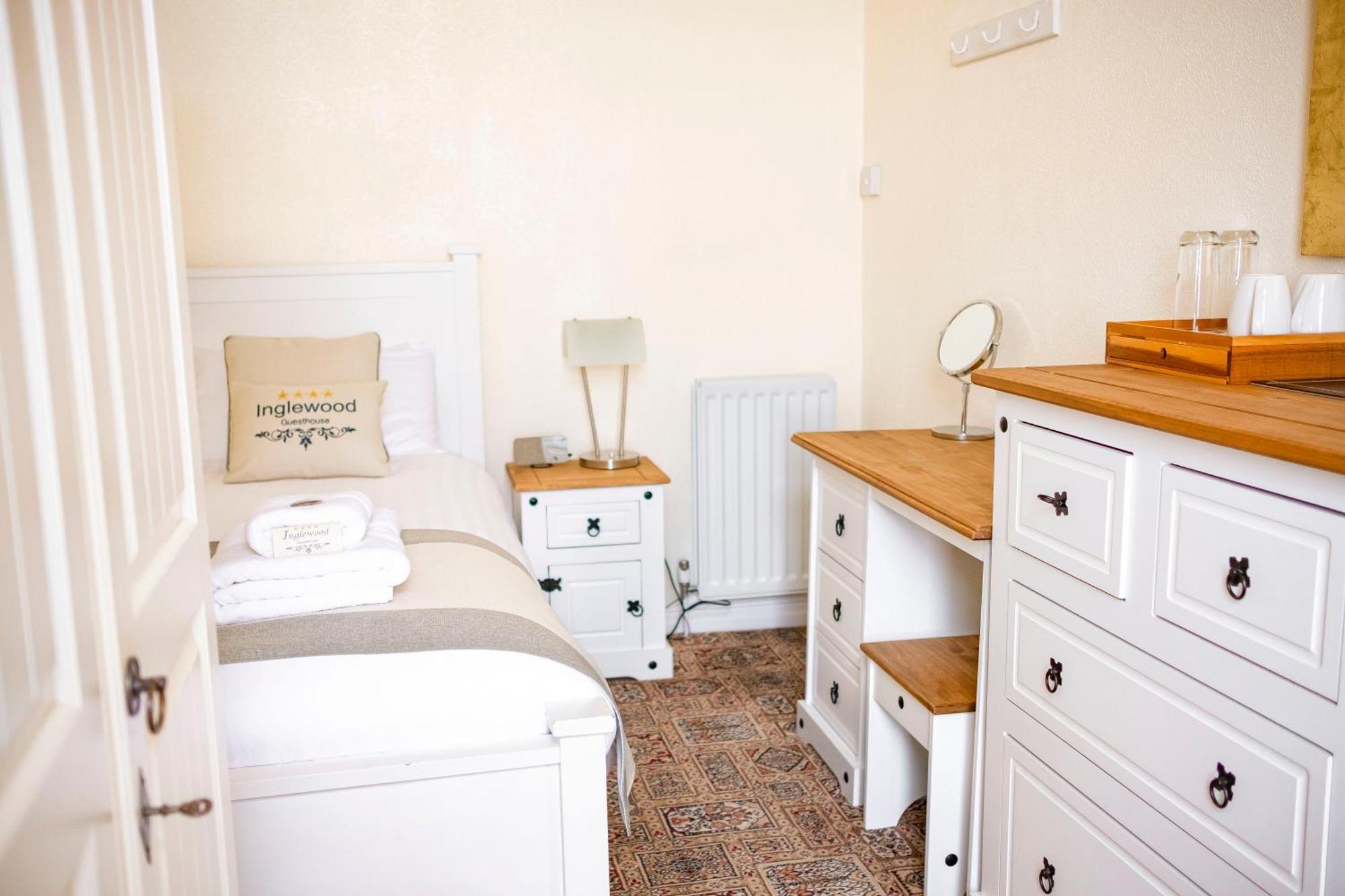 Inglewood - Opul Express Hotel Douglas Quarto foto
