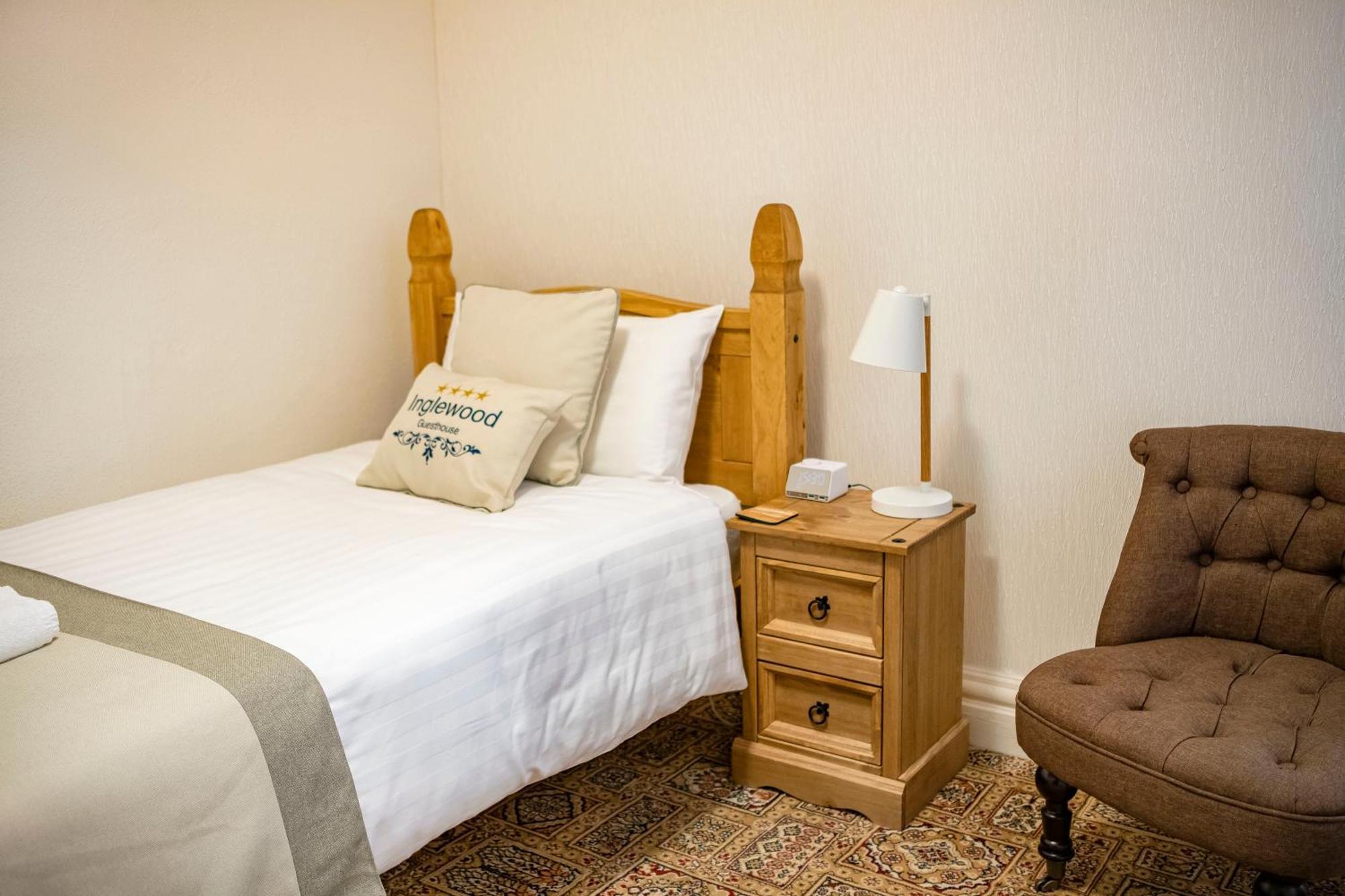 Inglewood - Opul Express Hotel Douglas Quarto foto